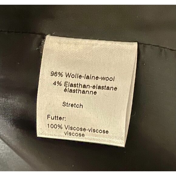 Akris Punto Black Wool Stretch Coat Size 10 Swiss Made Structured Shoulders - Picture 12 of 16